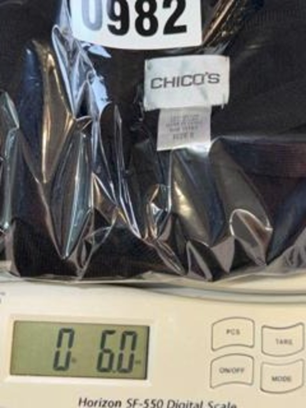 Chico's Women's Sleeveless Top Size 3 - Picture 7 of 7